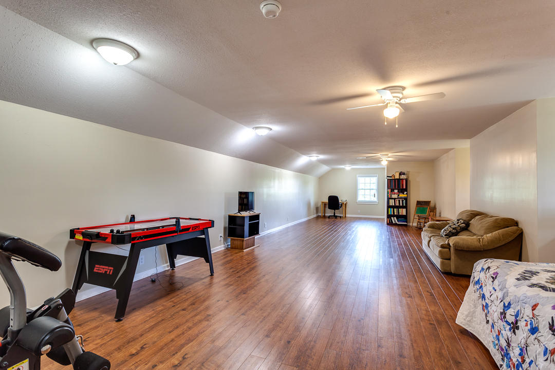 215 Laurel Bluff Road Kingston, TN 37763 - Photo 26 of 38 047170517-5-215LaurelBluffRdKingstonTN-S