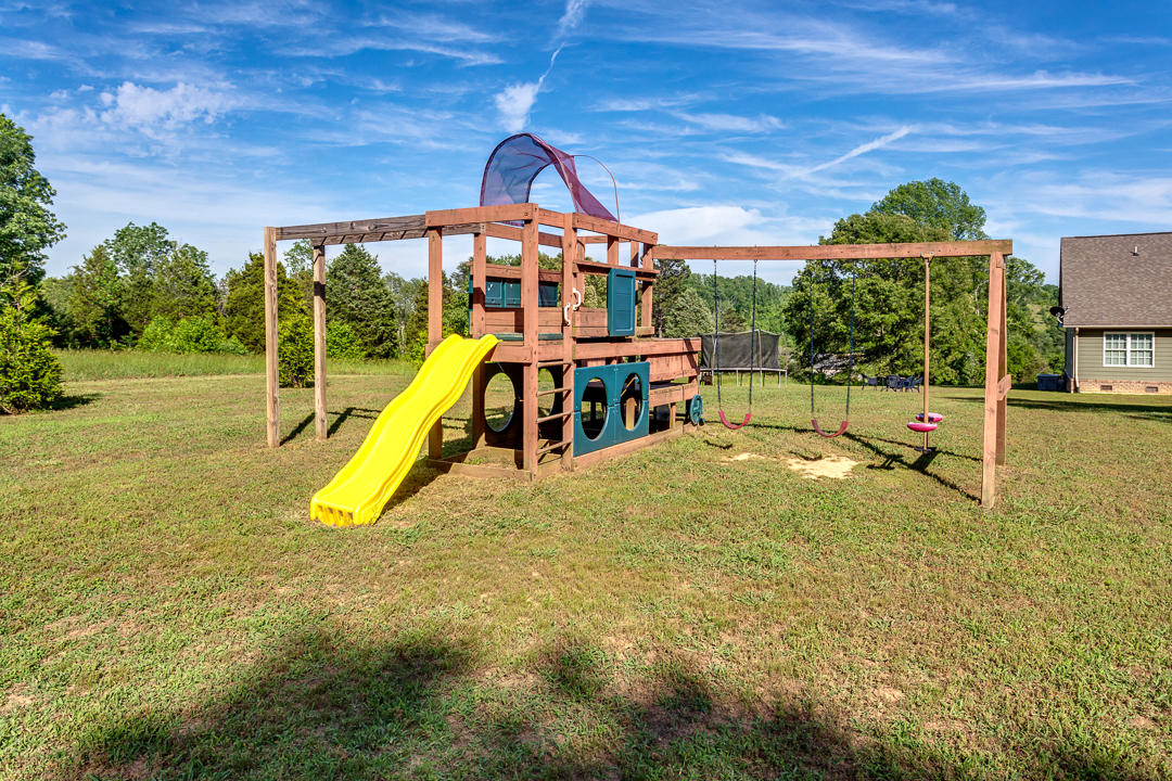 215 Laurel Bluff Road Kingston, TN 37763 - Photo 36 of 38 055170517-5-215LaurelBluffRdKingstonTN-S