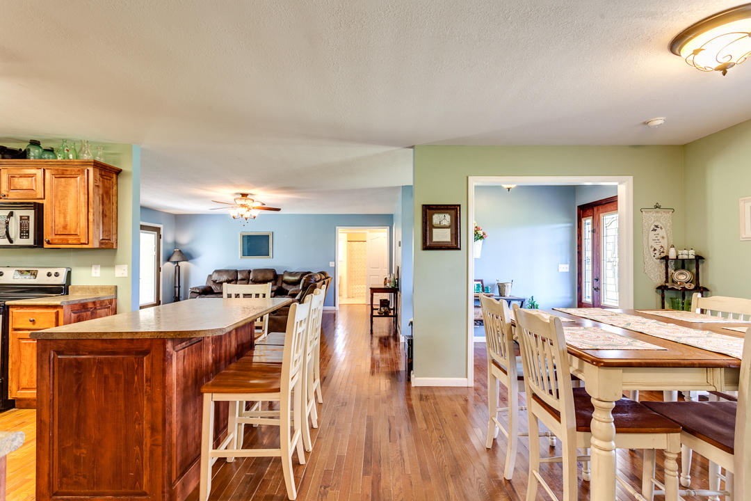 215 Laurel Bluff Road Kingston, TN 37763 - Photo 7 of 38 018170517-5-215LaurelBluffRdKingstonTN-S