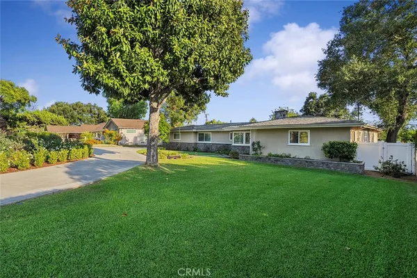 $1,499,900 | 726 East Sierra Madre Avenue, Glendora, CA 91741