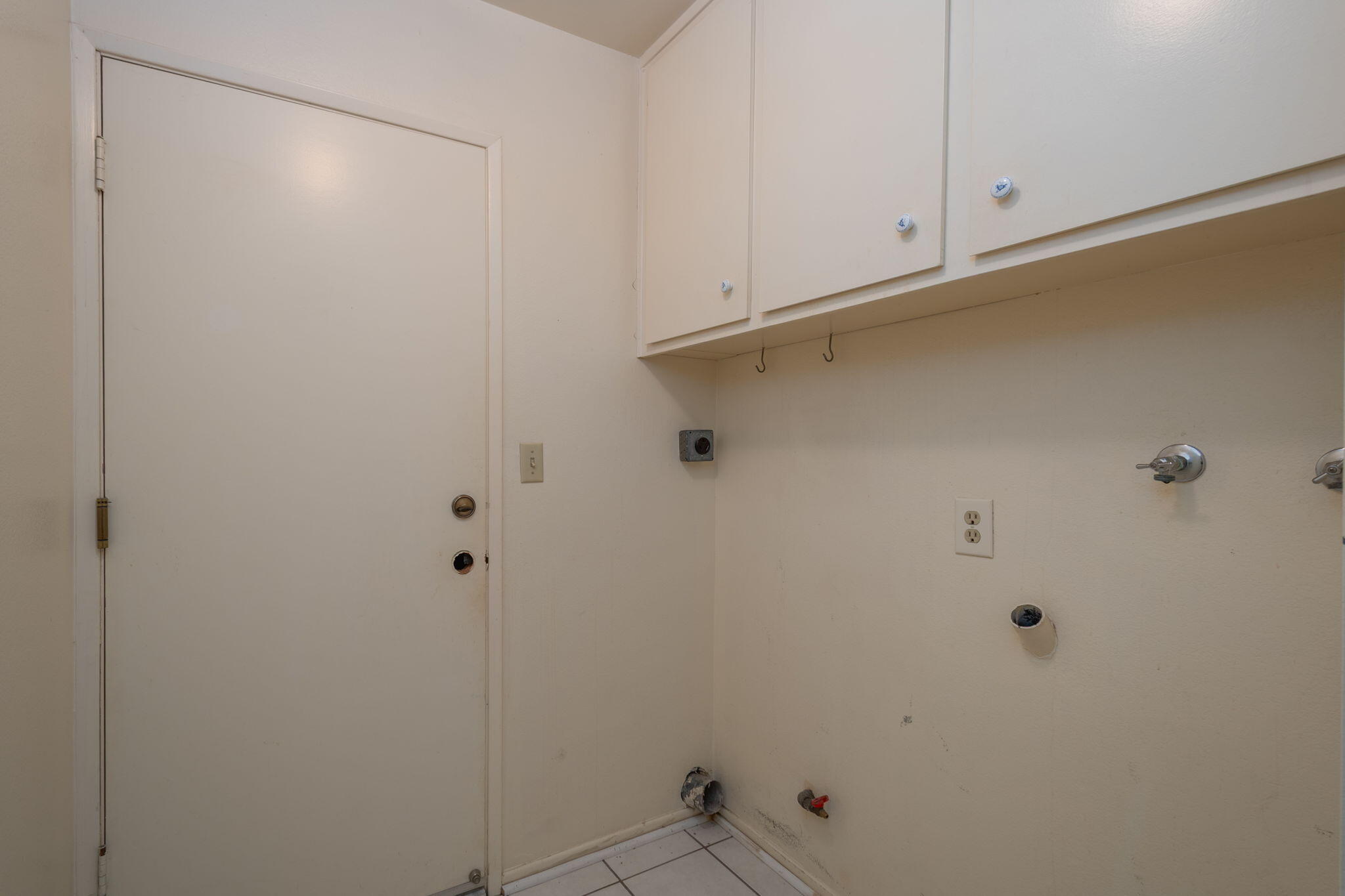 2363 Seagull Avenue Ventura, CA 93003 - Photo 27 of 37 a view of room