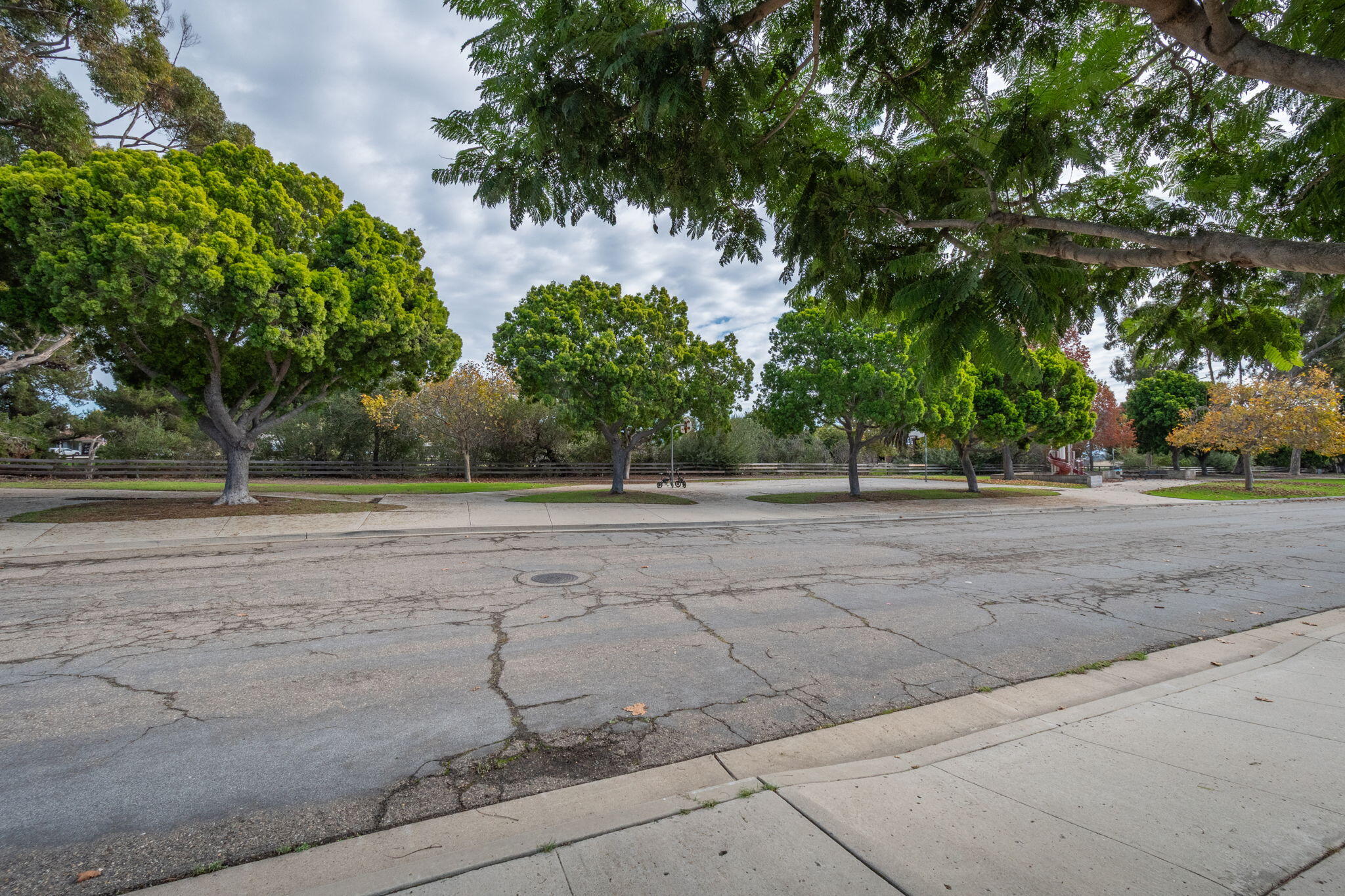 2363 Seagull Avenue Ventura, CA 93003 - Photo 35 of 37 a view of a yard