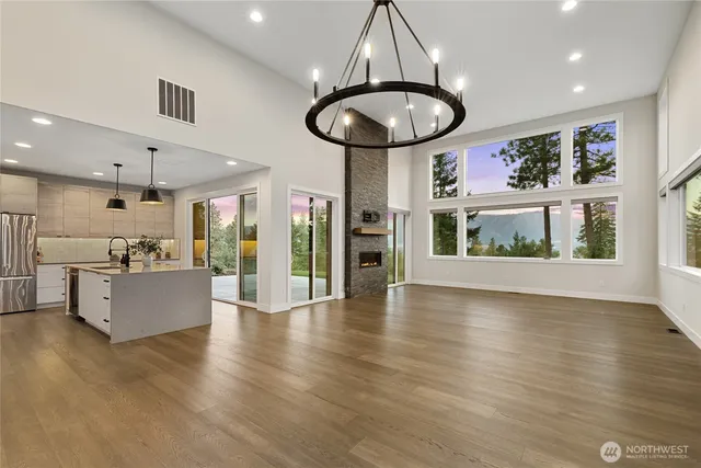 $1,749,900 | 422 Forest Ridge Drive, Cle Elum, WA 98922