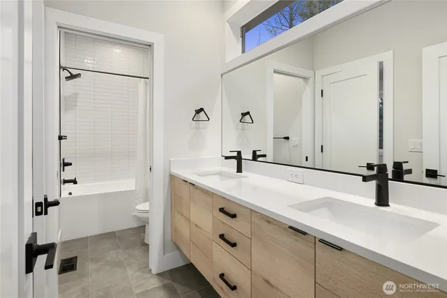 $1,749,900 | 422 Forest Ridge Drive, Cle Elum, WA 98922