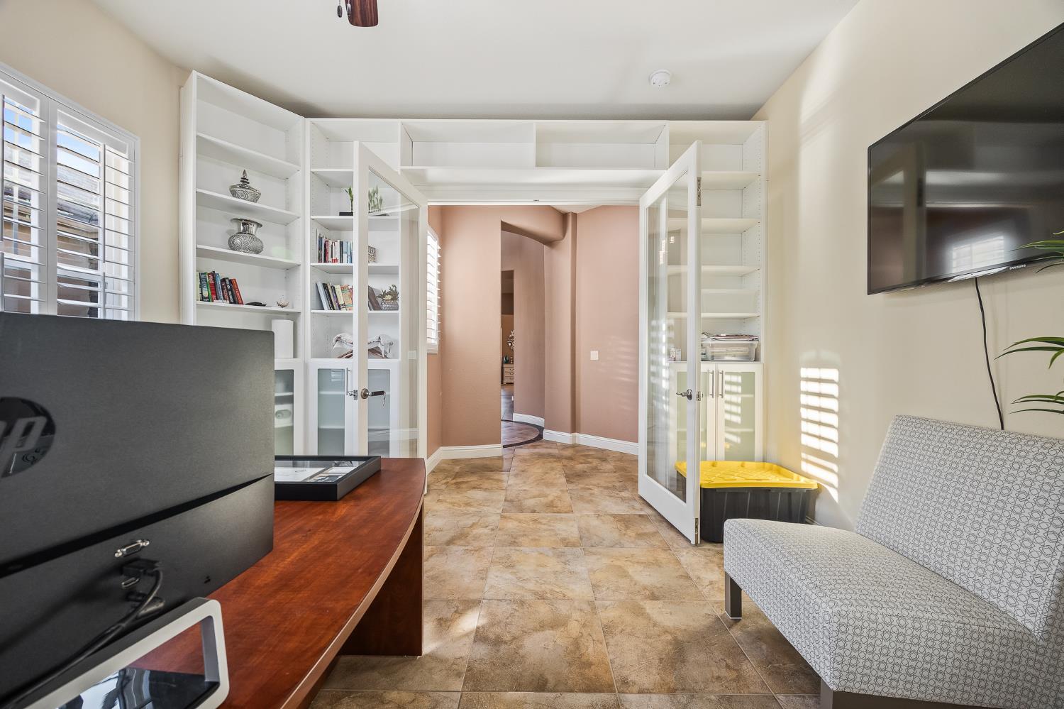 4183 North Bodega Bay Road Clovis, CA 93619 - Photo 14 of 30 a living room with furniture and a flat screen tv