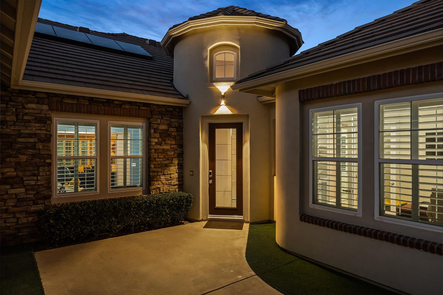 4183 North Bodega Bay Road Clovis, CA 93619 - Photo 2 of 30 a front view of a house