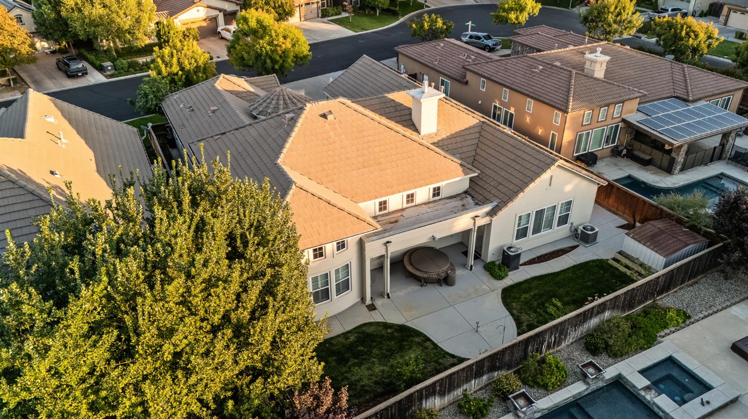 4183 North Bodega Bay Road Clovis, CA 93619 - Photo 27 of 30 an aerial view of a house with garden space and sitting space