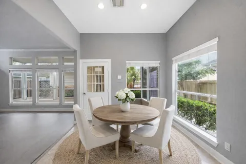 $550,000 | 18 East Bonny Branch Street, The Woodlands, TX 77382