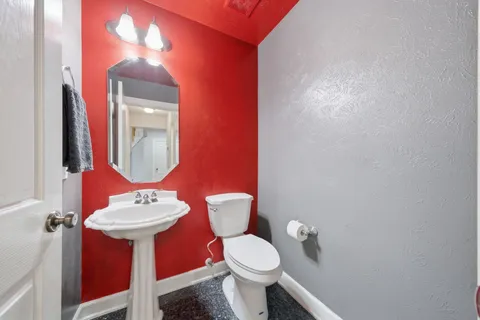 $550,000 | 18 East Bonny Branch Street, The Woodlands, TX 77382