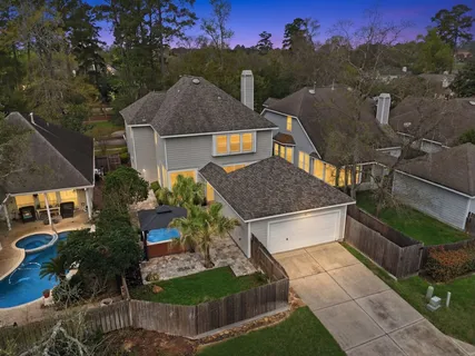 $550,000 | 18 East Bonny Branch Street, The Woodlands, TX 77382