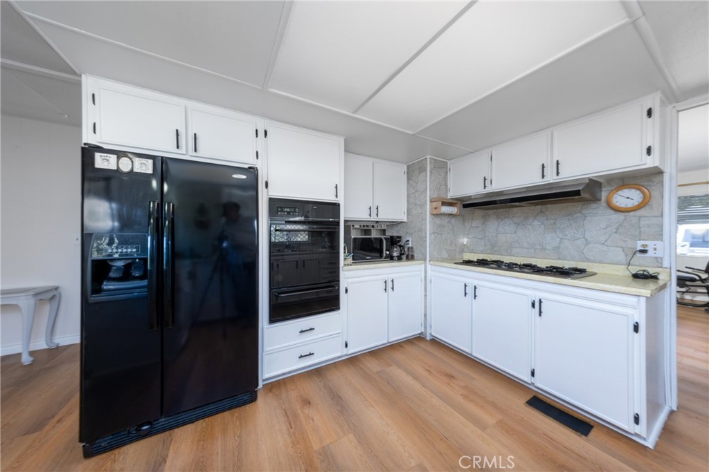 8651 Foothill Boulevard, Unit 18 Rancho Cucamonga, CA 91730 - Photo 8 of 31