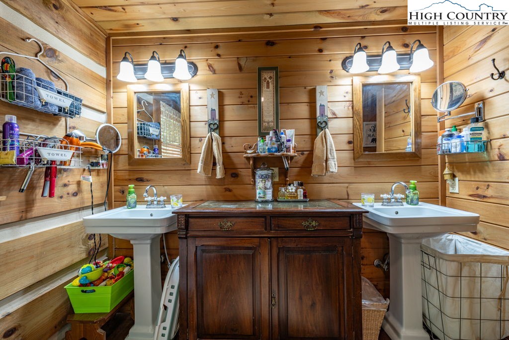 612 Joe Shoemaker Road Vilas, NC 28692 - Photo 16 of 50 Gallery Image 16