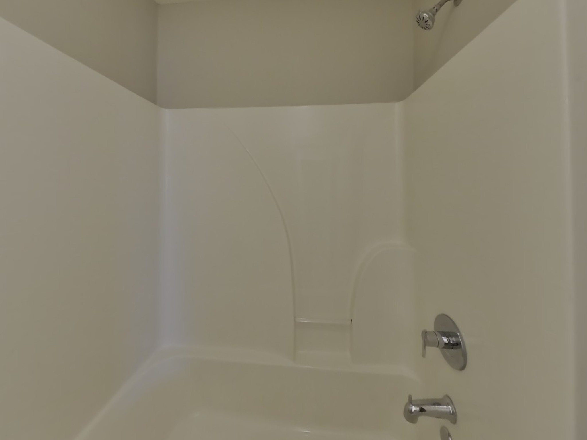 1940 Portway Road Spring Hill, TN 37174 - Photo 18 of 21 a close up of a bathtub