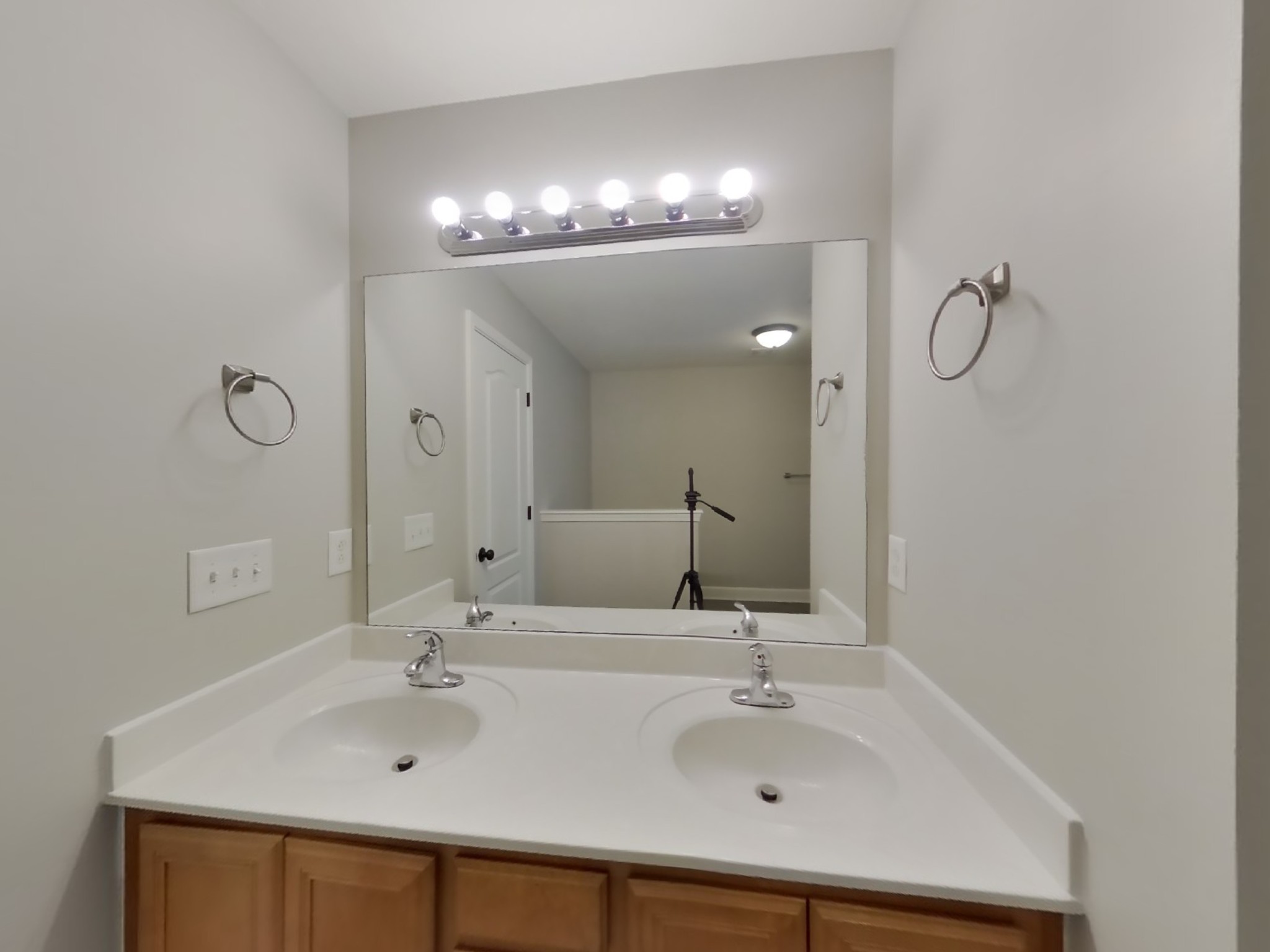 1940 Portway Road Spring Hill, TN 37174 - Photo 10 of 21 a bathroom with a sink and a mirror