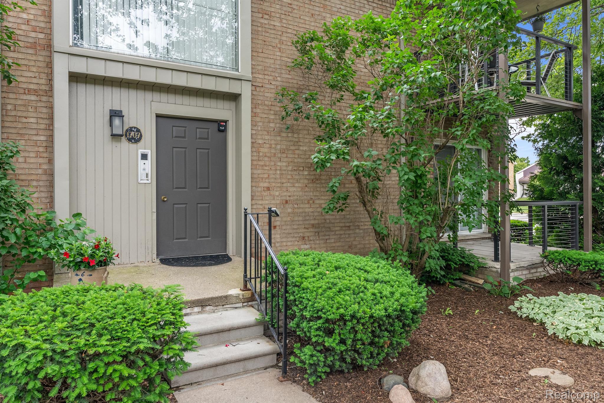 1707 East 14 Mile Road, Unit A Troy, MI 48083 - Photo 2 of 20 Gallery Image 2