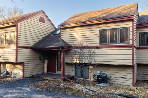 $225,000 | 42 Spring Creek Lane, Galena, IL 61036