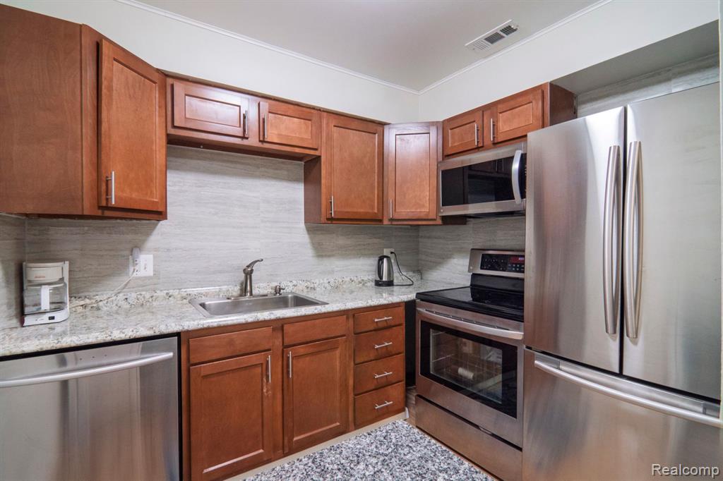 4937 East 10 Mile Road Warren, MI 48091 - Photo 9 of 13