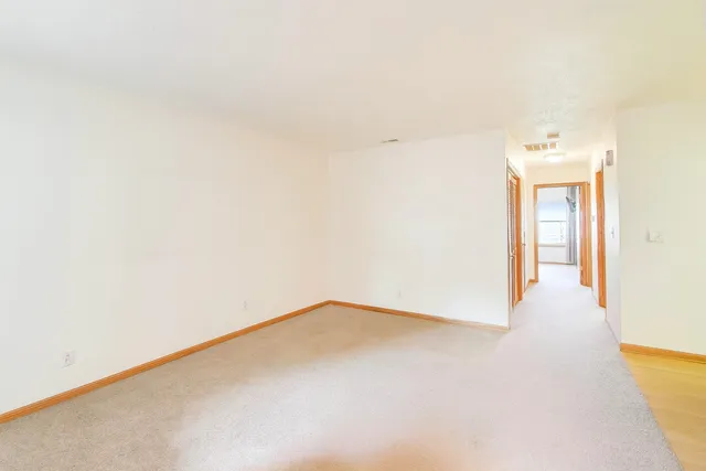 $144,900 | 150 North Wooster Street, Unit 2, Capron, IL 61012