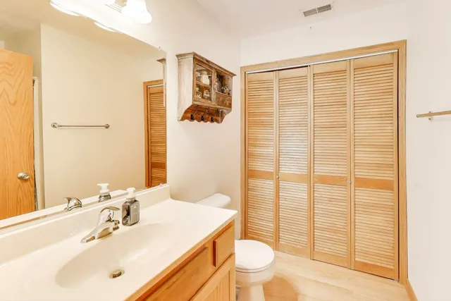 $144,900 | 150 North Wooster Street, Unit 2, Capron, IL 61012