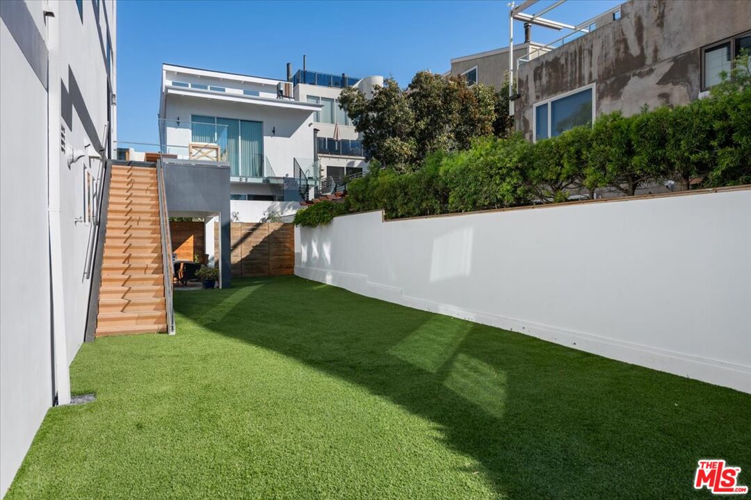 6730 Esplanade Street Playa del Rey, CA 90293 - Photo 17 of 38