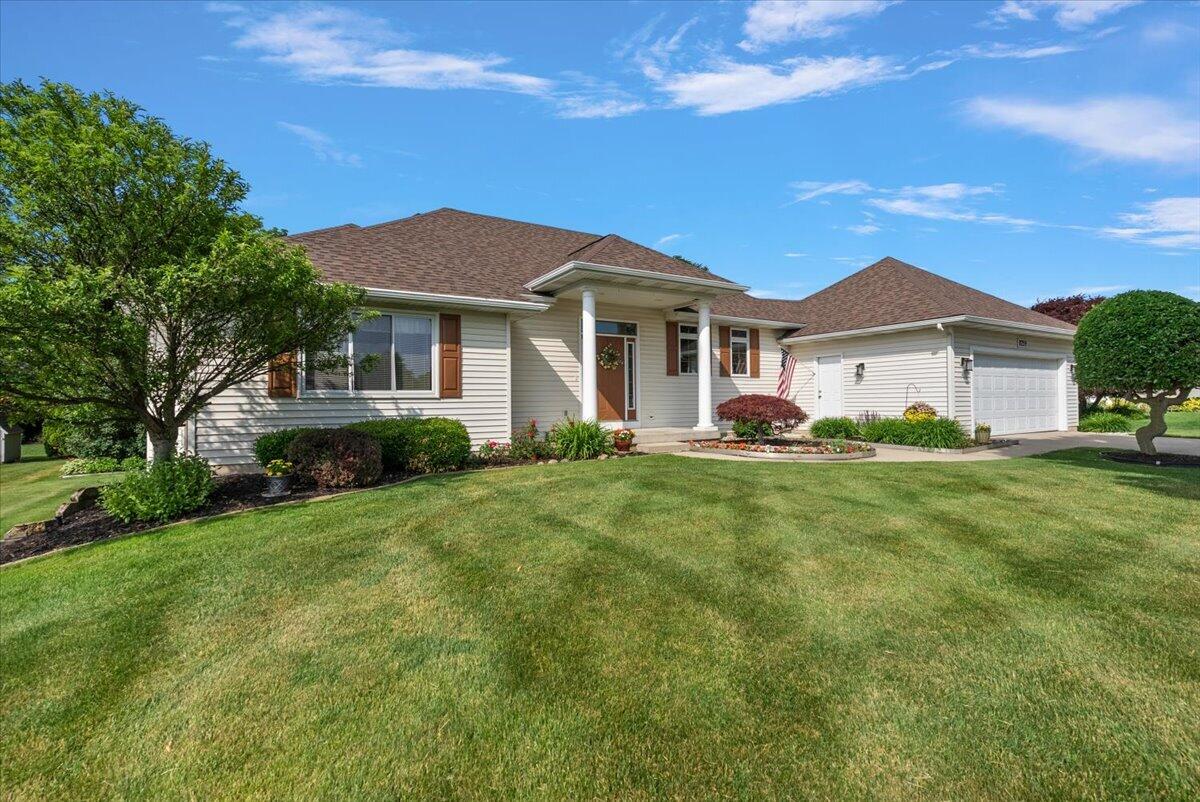 8259 Golfside Drive Jenison, MI 49428 - Photo 2 of 80 04-8259 Golfside Dr-4