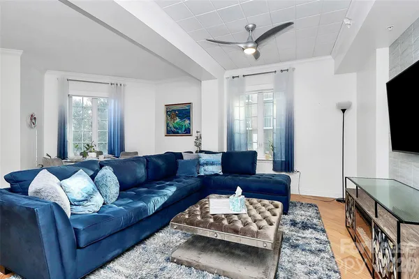 $3,100 | 300 West 5th Street, Unit 431, Charlotte, NC 28202