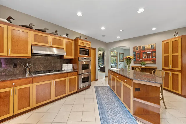 $1,385,000 | 1319 Creekside Court, Grafton, WI 53024