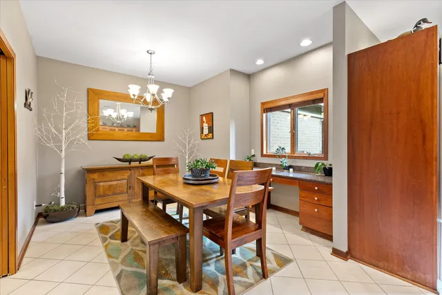 $1,385,000 | 1319 Creekside Court, Grafton, WI 53024