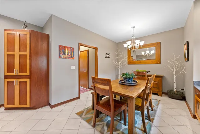 $1,385,000 | 1319 Creekside Court, Grafton, WI 53024