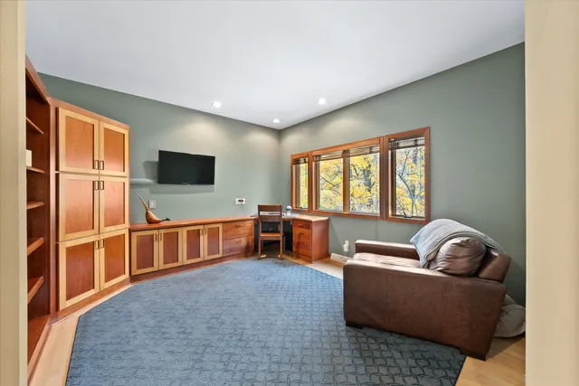 $1,385,000 | 1319 Creekside Court, Grafton, WI 53024