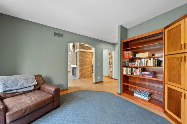 $1,385,000 | 1319 Creekside Court, Grafton, WI 53024