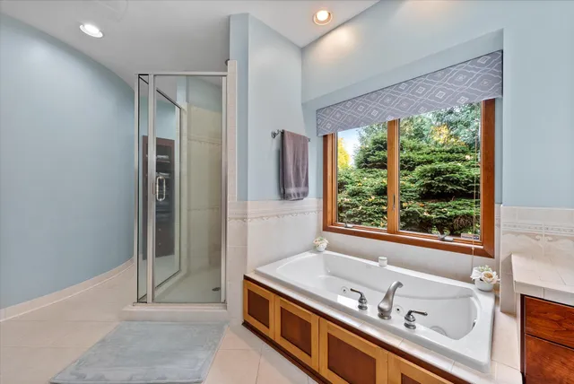 $1,385,000 | 1319 Creekside Court, Grafton, WI 53024