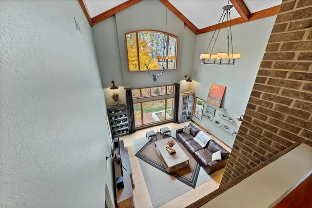 $1,385,000 | 1319 Creekside Court, Grafton, WI 53024