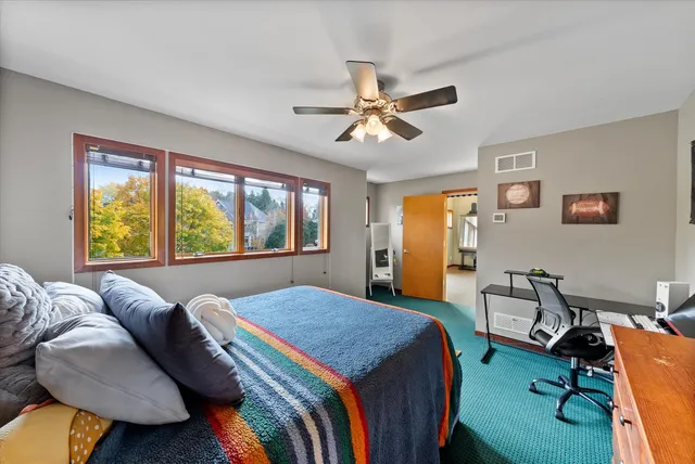 $1,385,000 | 1319 Creekside Court, Grafton, WI 53024