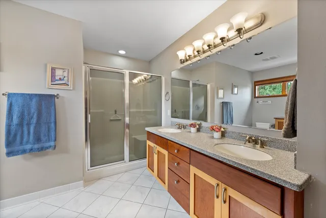 $1,385,000 | 1319 Creekside Court, Grafton, WI 53024