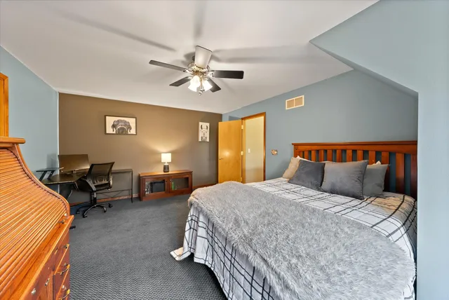 $1,385,000 | 1319 Creekside Court, Grafton, WI 53024