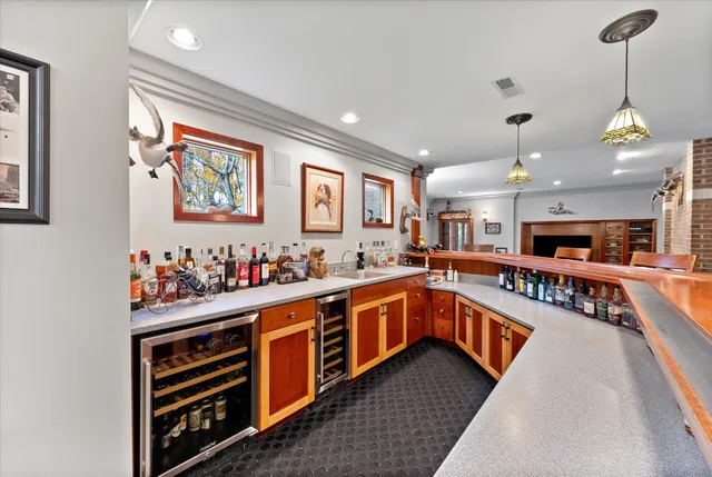 $1,385,000 | 1319 Creekside Court, Grafton, WI 53024