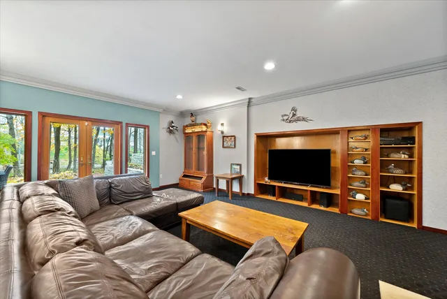 $1,385,000 | 1319 Creekside Court, Grafton, WI 53024