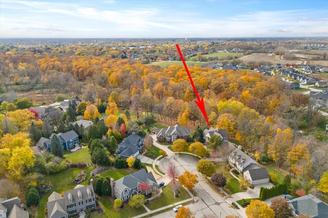 $1,385,000 | 1319 Creekside Court, Grafton, WI 53024