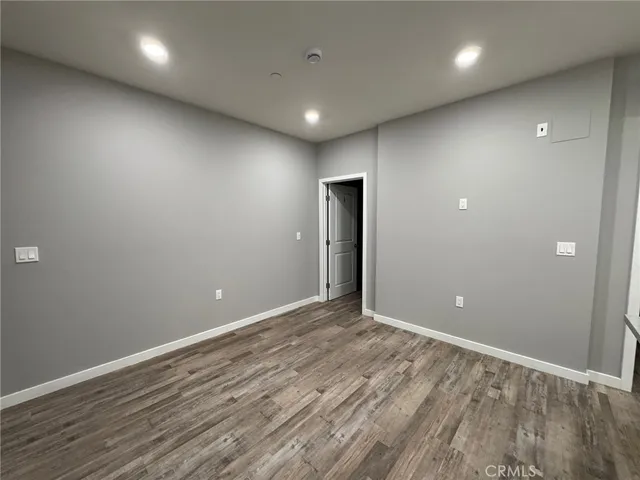 $4,000 | 623 Normandie Avenue, Los Angeles, CA 90004