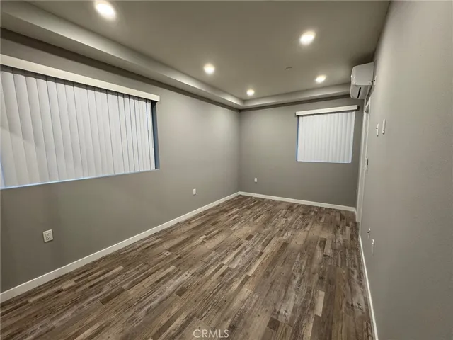 $4,000 | 623 Normandie Avenue, Los Angeles, CA 90004