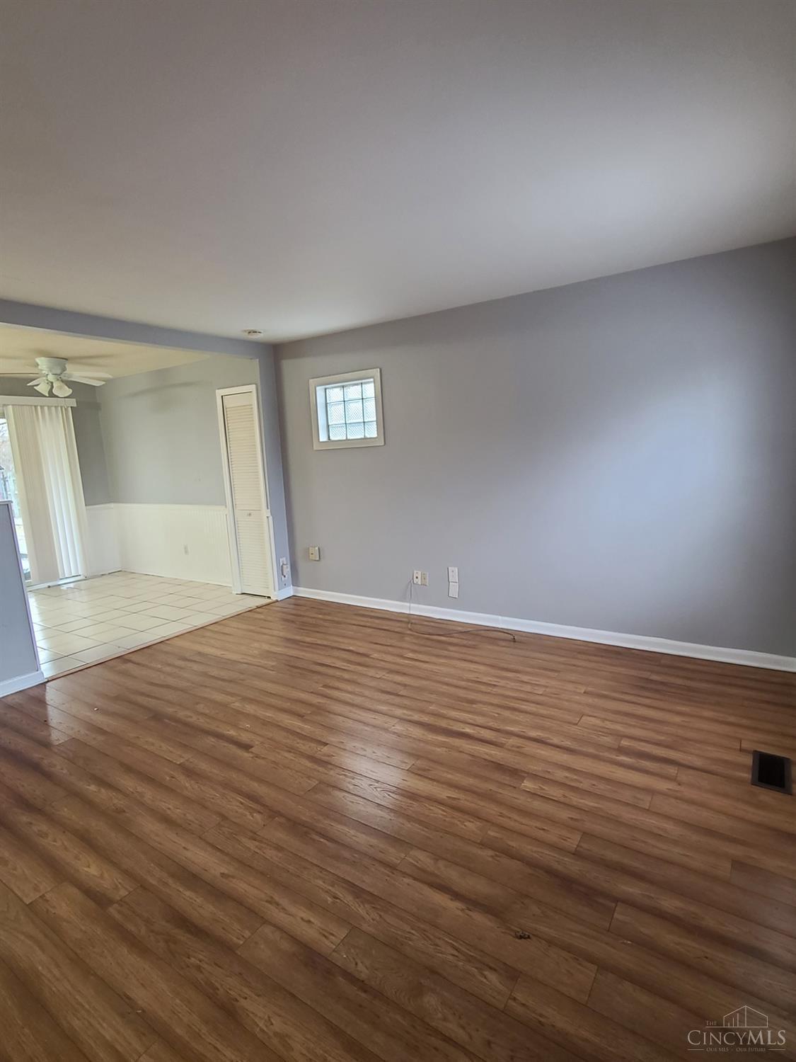 10073 Pippin Road Cincinnati, OH 45231 - Photo 3 of 18