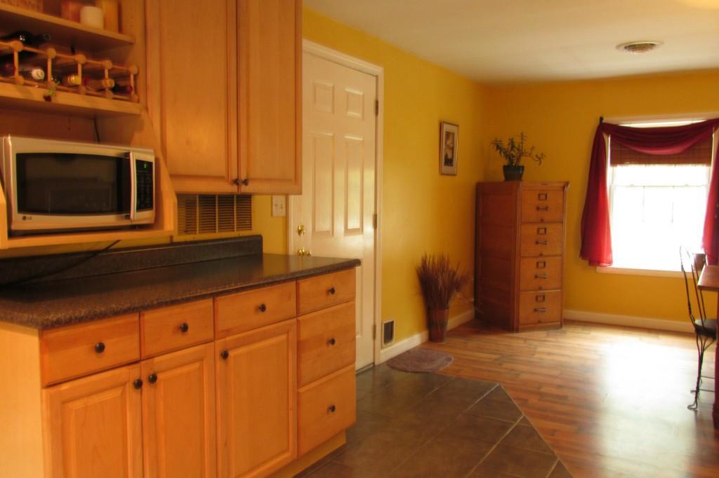 8 County Road Cape Neddick, ME 03902 - Photo 10 of 34 Photo