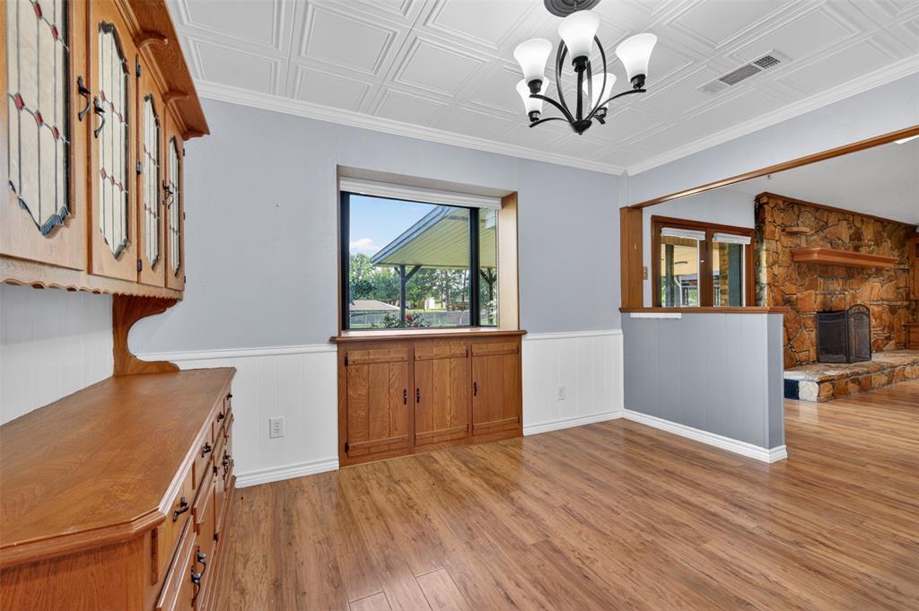 106 Snyder Ranch Road Trinidad, TX 75163 - Photo 18 of 40 Light and bright breakfast room