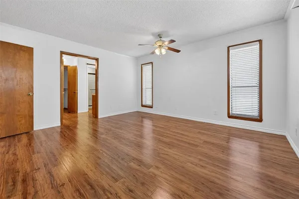 $500,000 | 106 Snyder Ranch Road, Trinidad, TX 75163