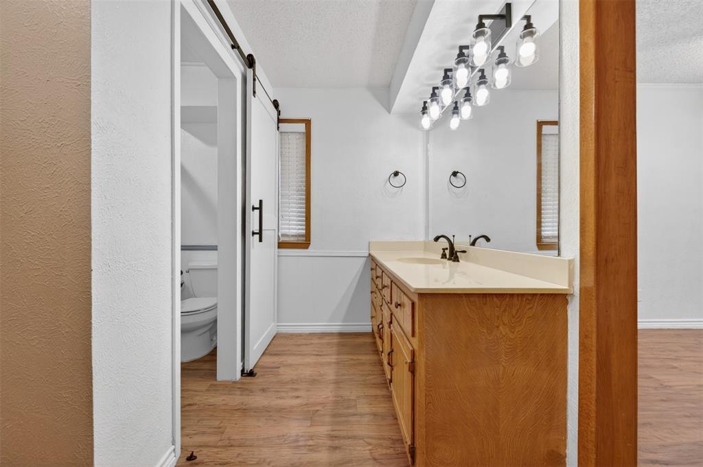 106 Snyder Ranch Road Trinidad, TX 75163 - Photo 21 of 40 Primary bathroom