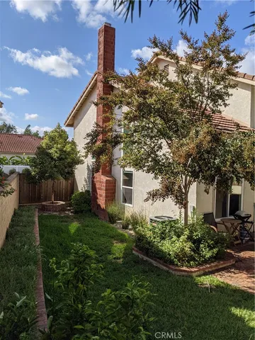 a view of empty room with windows