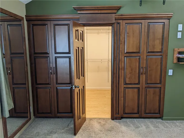 a room with a closet