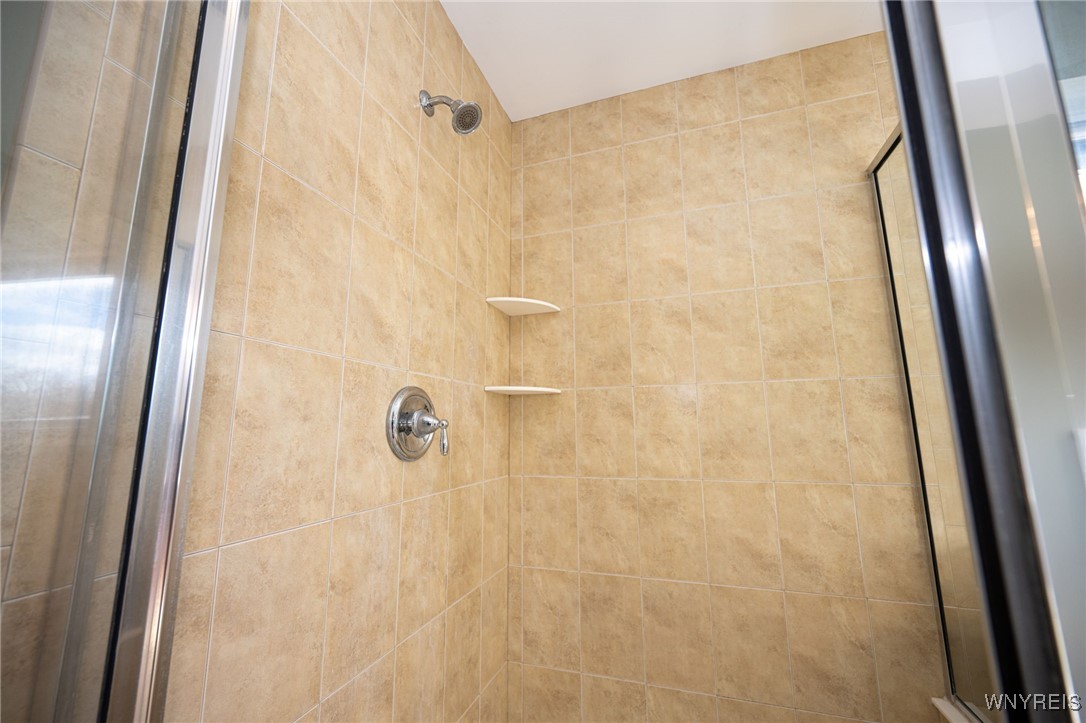 33 South Rockingham Way Amherst, NY 14228 - Photo 27 of 50