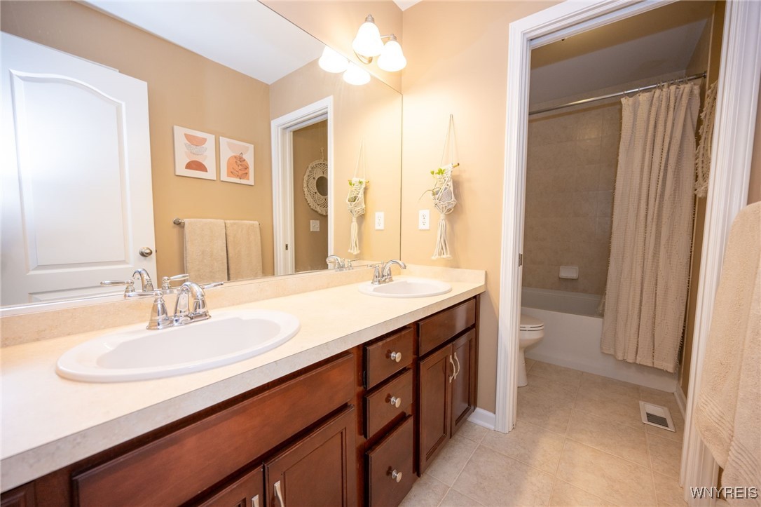 33 South Rockingham Way Amherst, NY 14228 - Photo 34 of 50